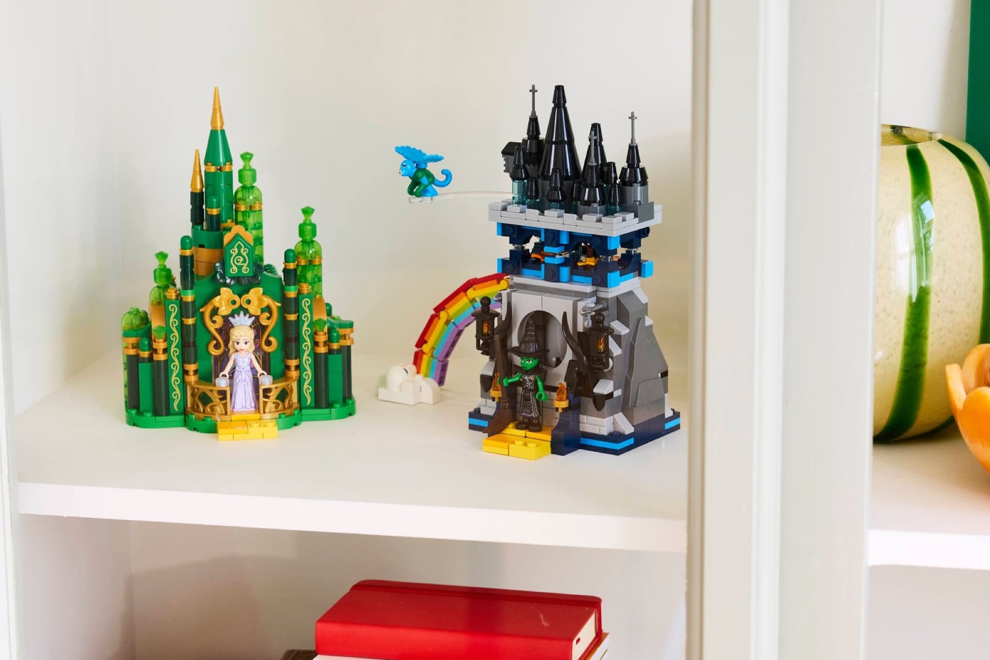 LEGO Emerald City and Kiamo Ko being built and played with