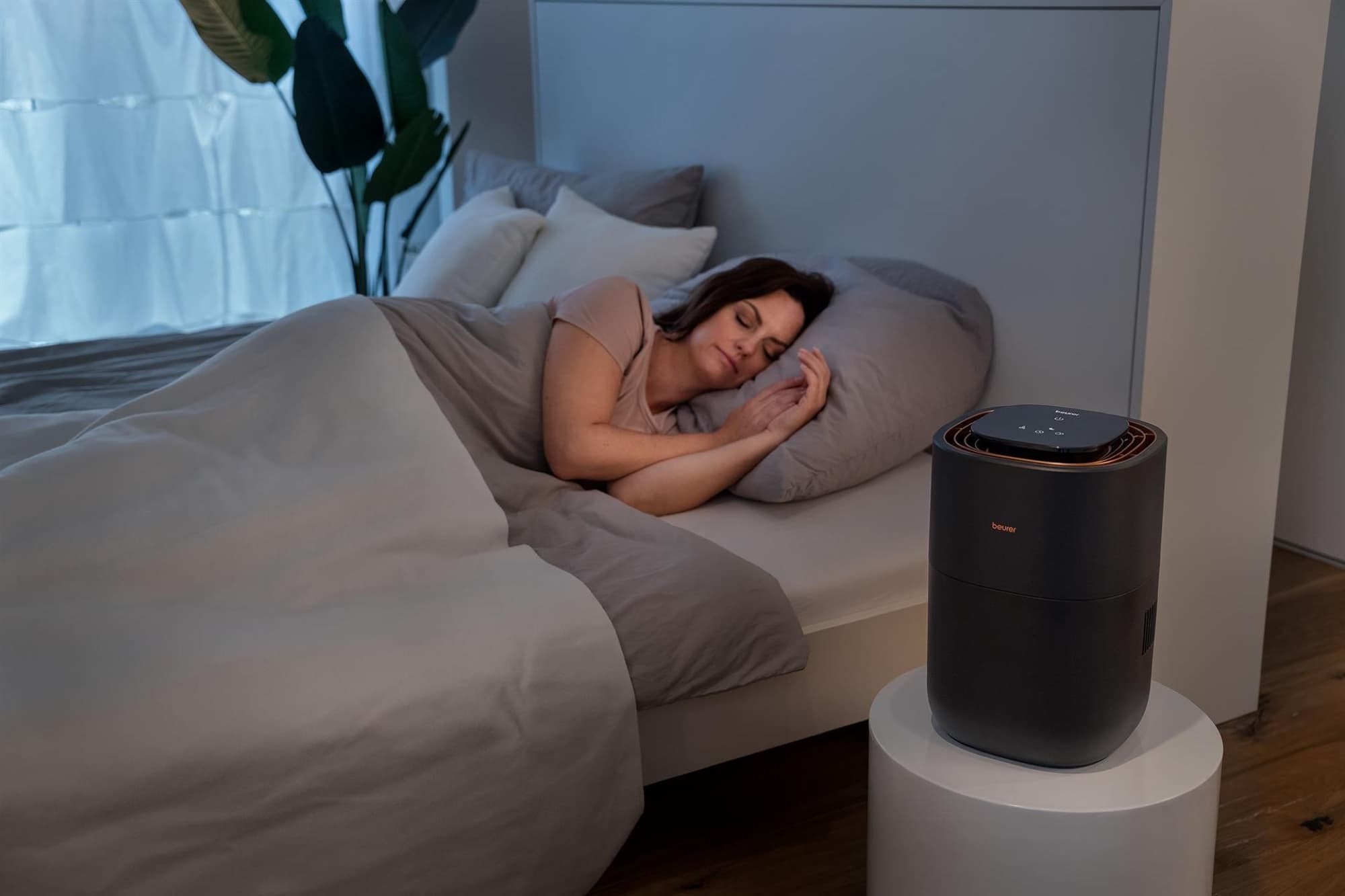 LB 300 Plus in the bedroom