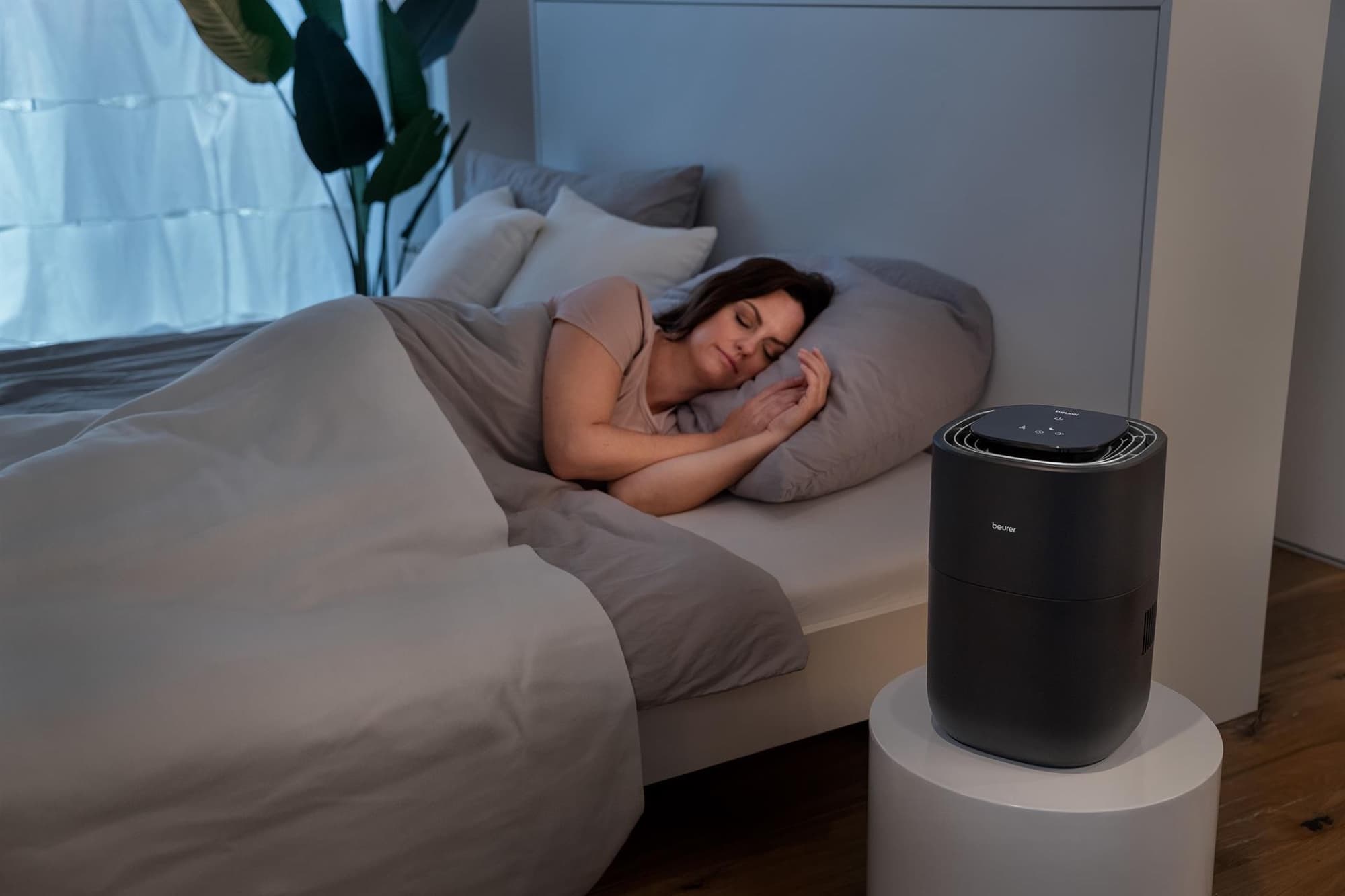 LB 200 in the bedroom