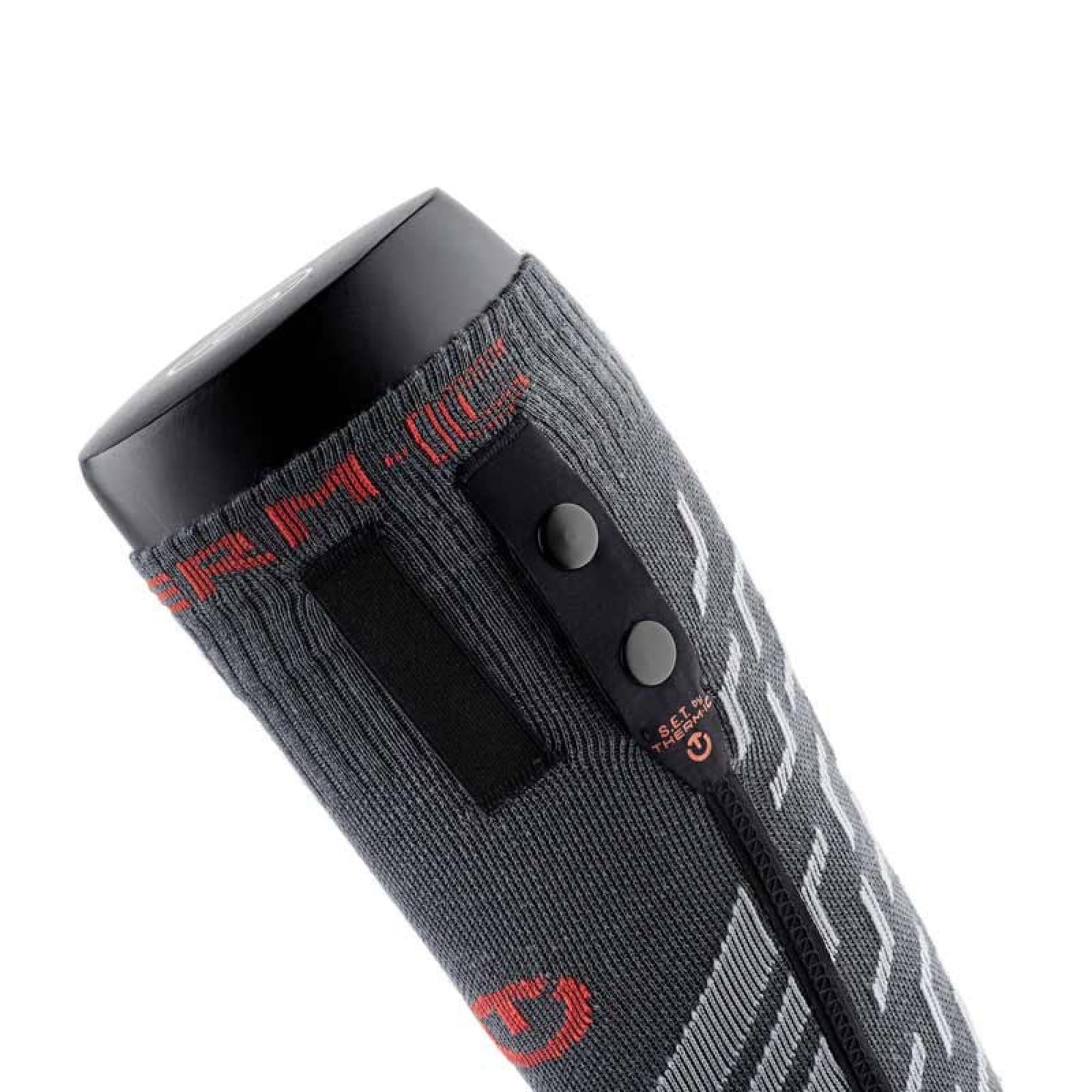 The battery mount on the cuff