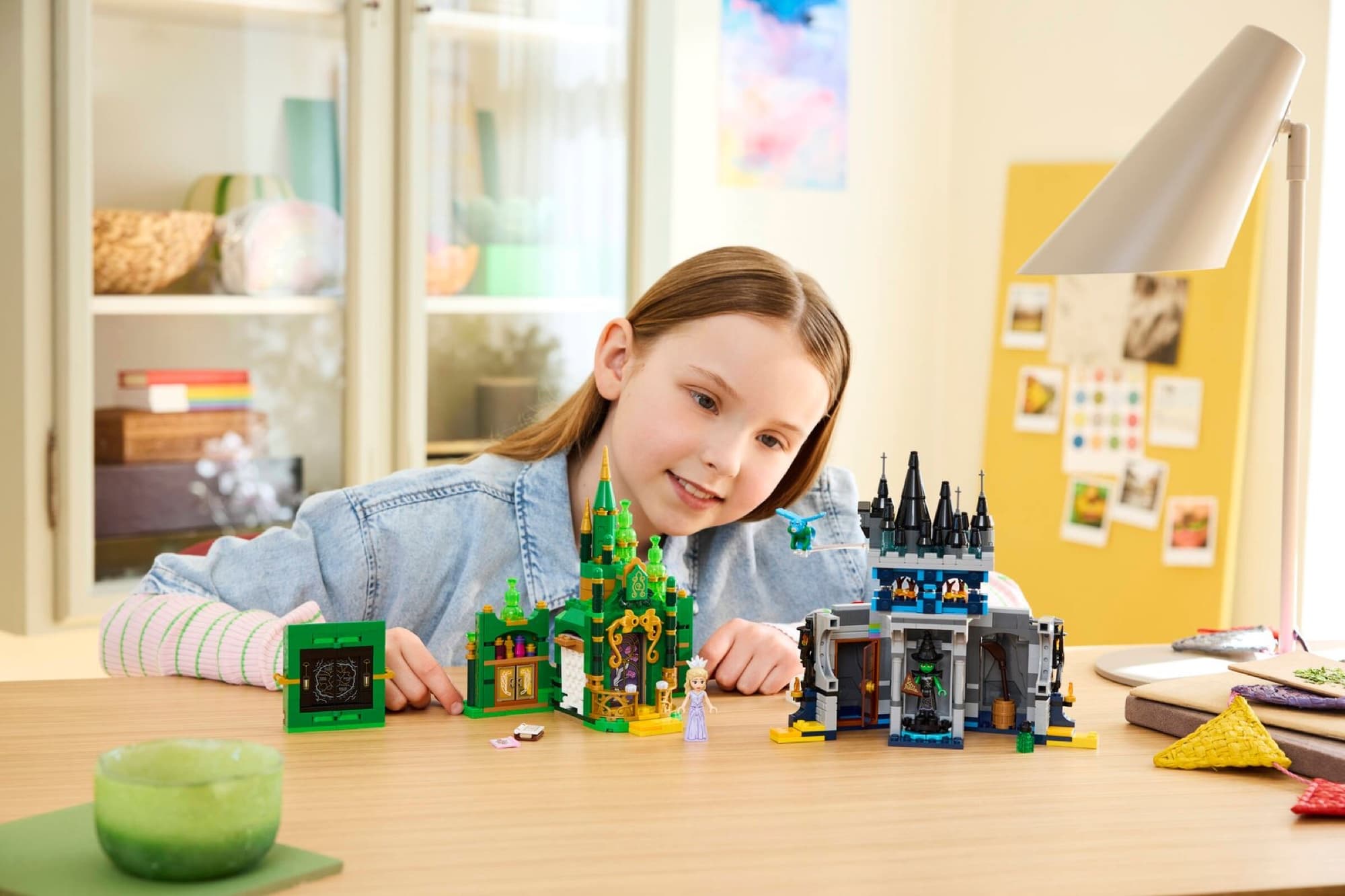 LEGO Emerald City and Kiamo Ko being built and played with
