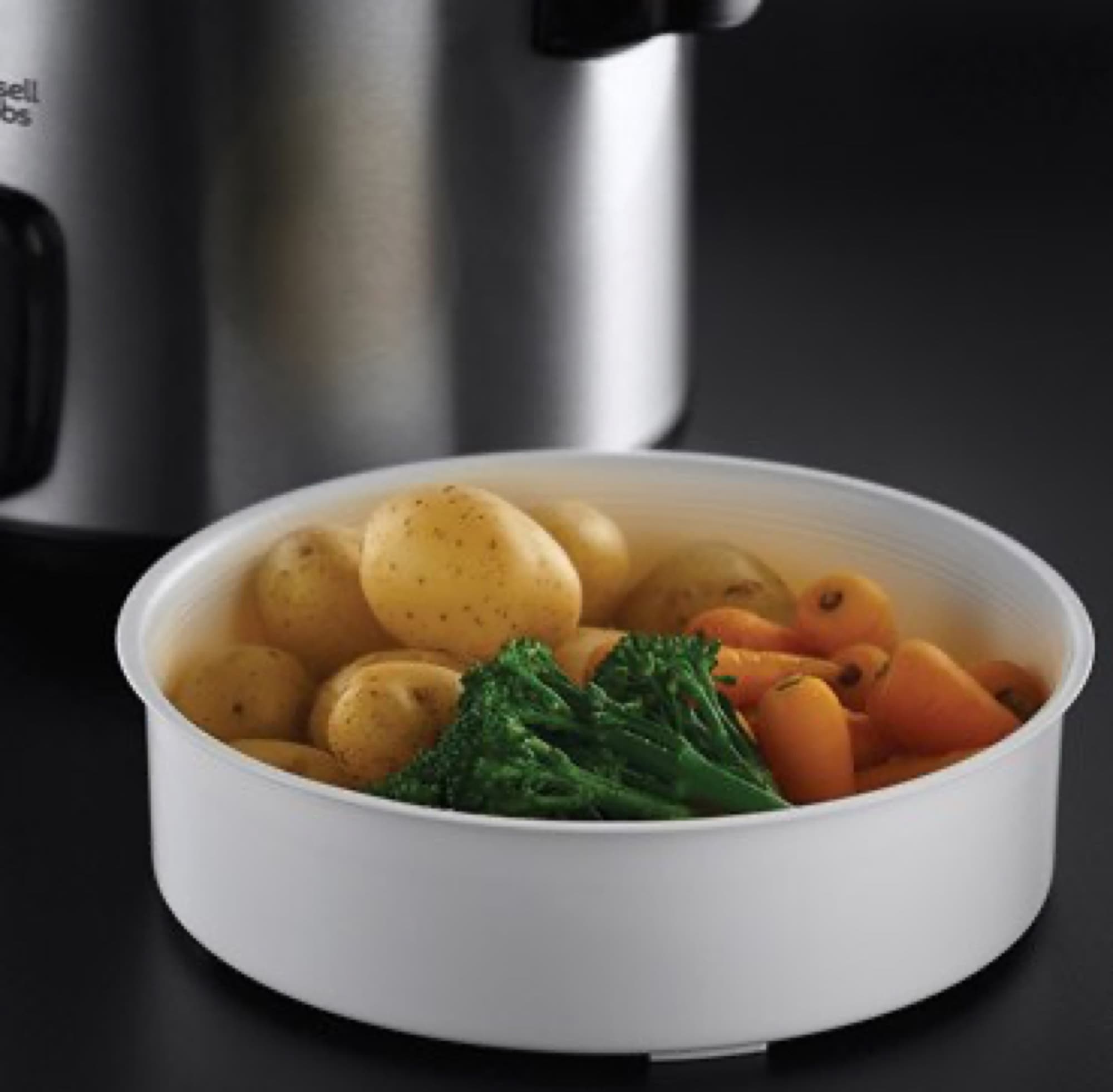 Steamer insert with vegetables