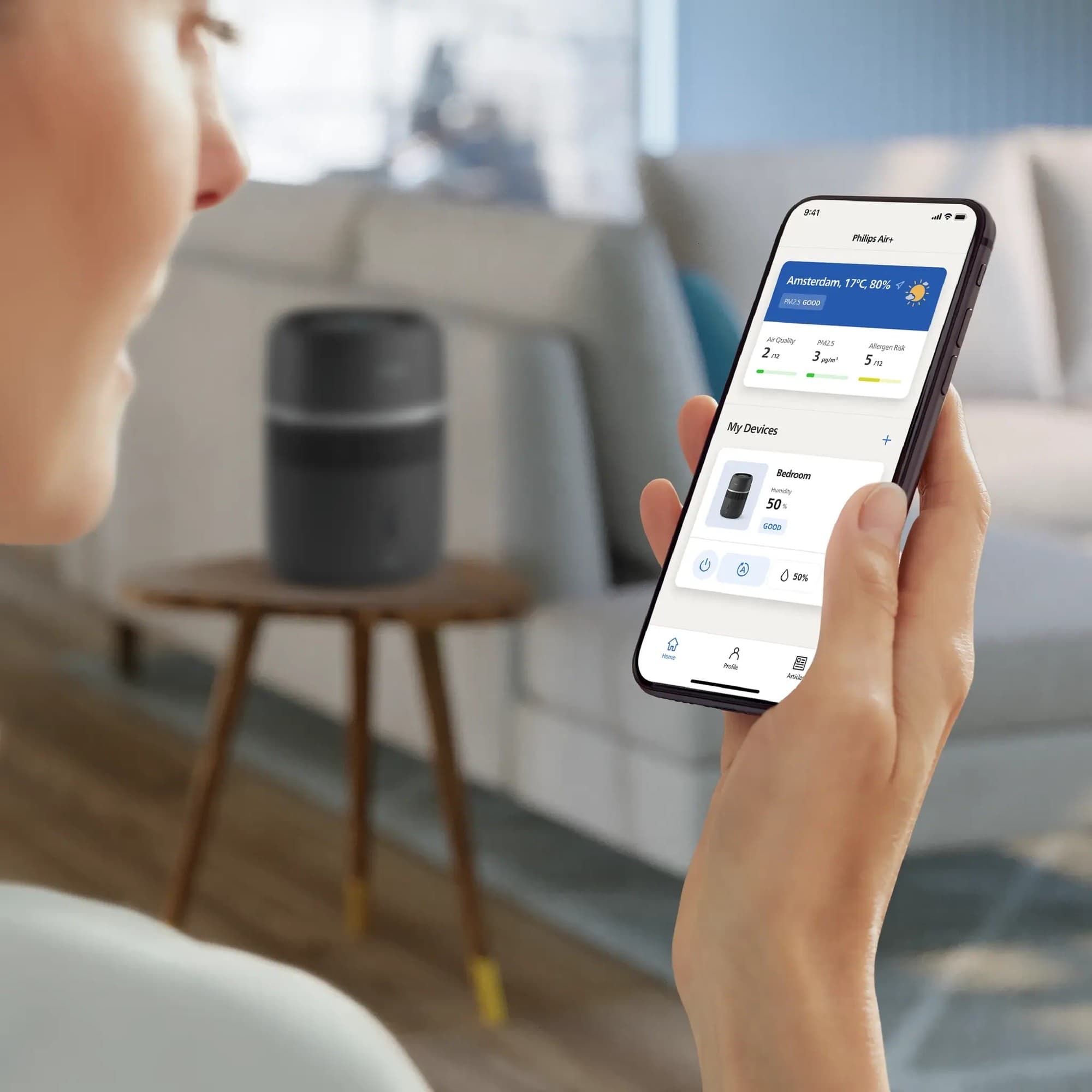 The humidifier controlled from the phone