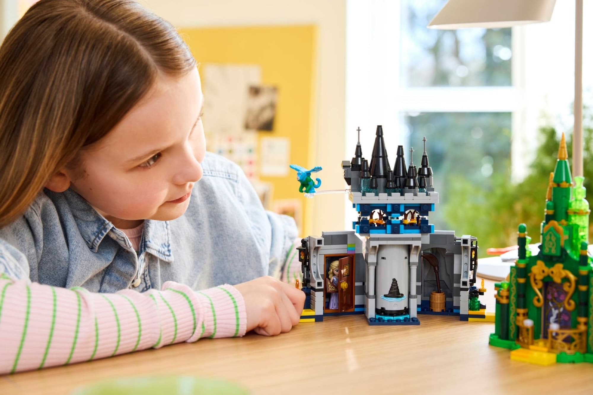 LEGO Emerald City and Kiamo Ko being built and played with
