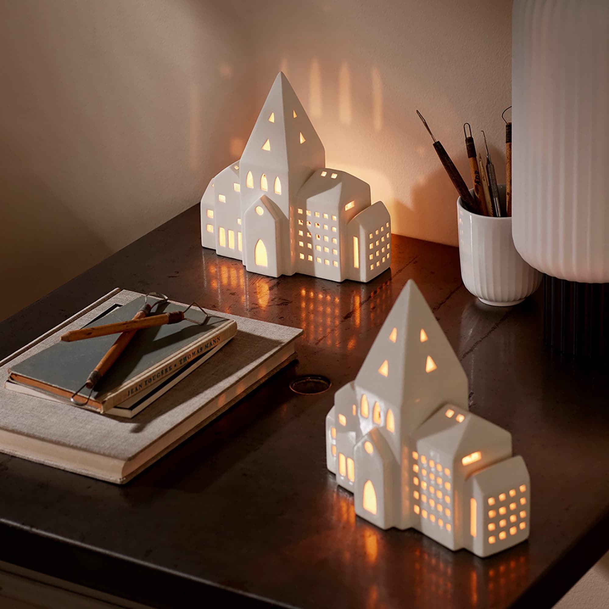 Kähler Urbania City tealight house in white ceramic