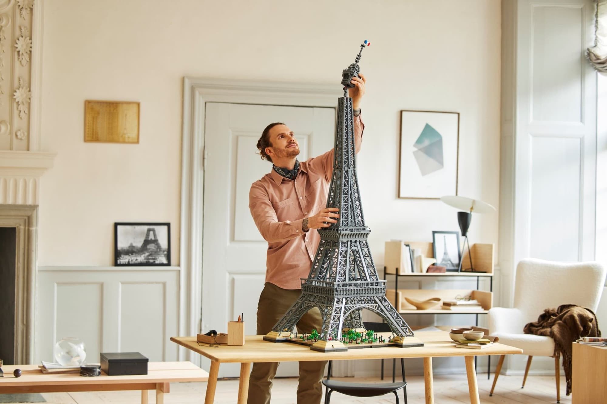 The Eiffel Tower – detail 2