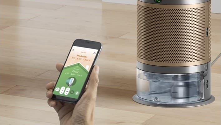 The MyDyson app showing air quality