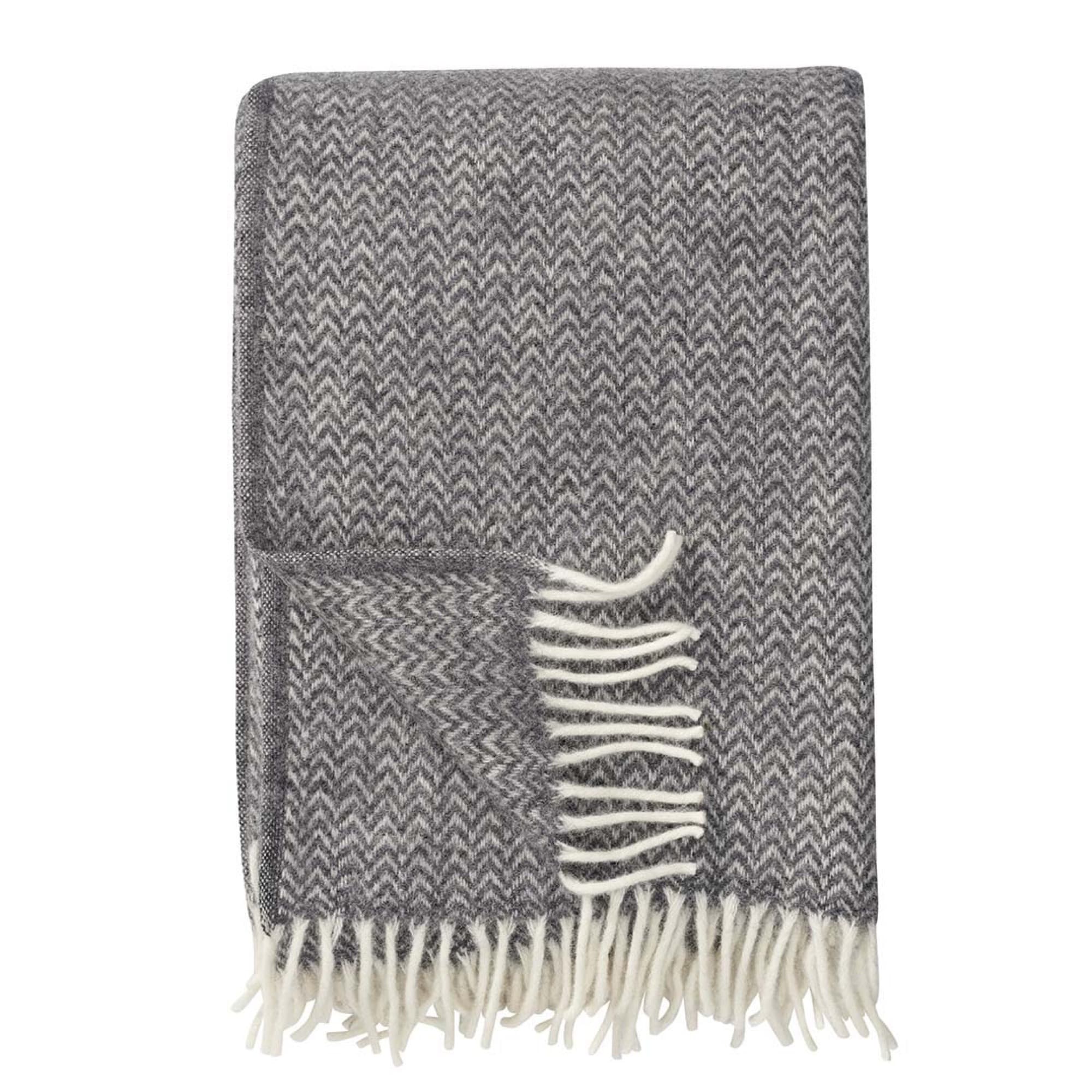 Chevron throw 130 × 200 cm in Grå