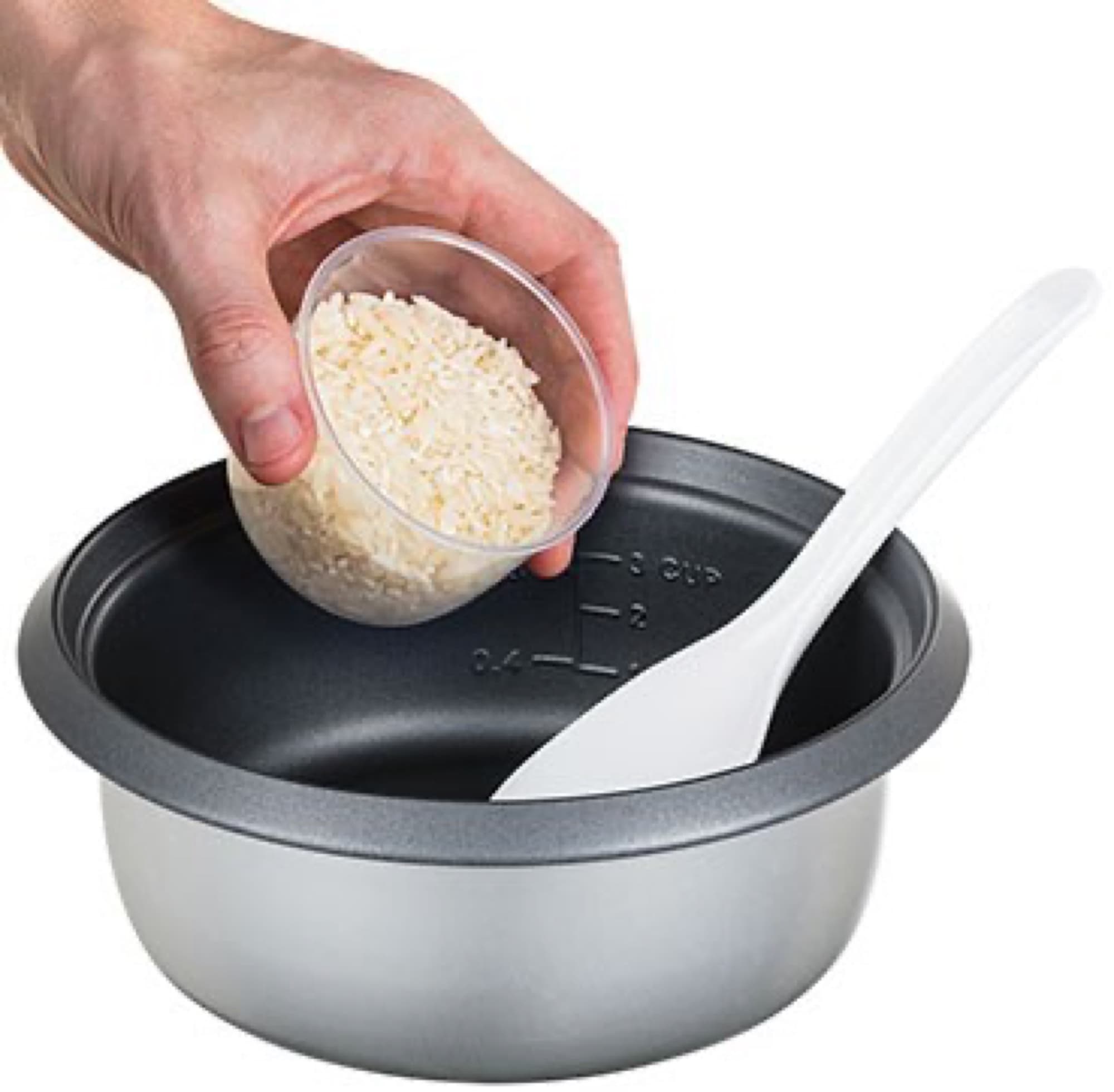 Rice in the non-stick bowl
