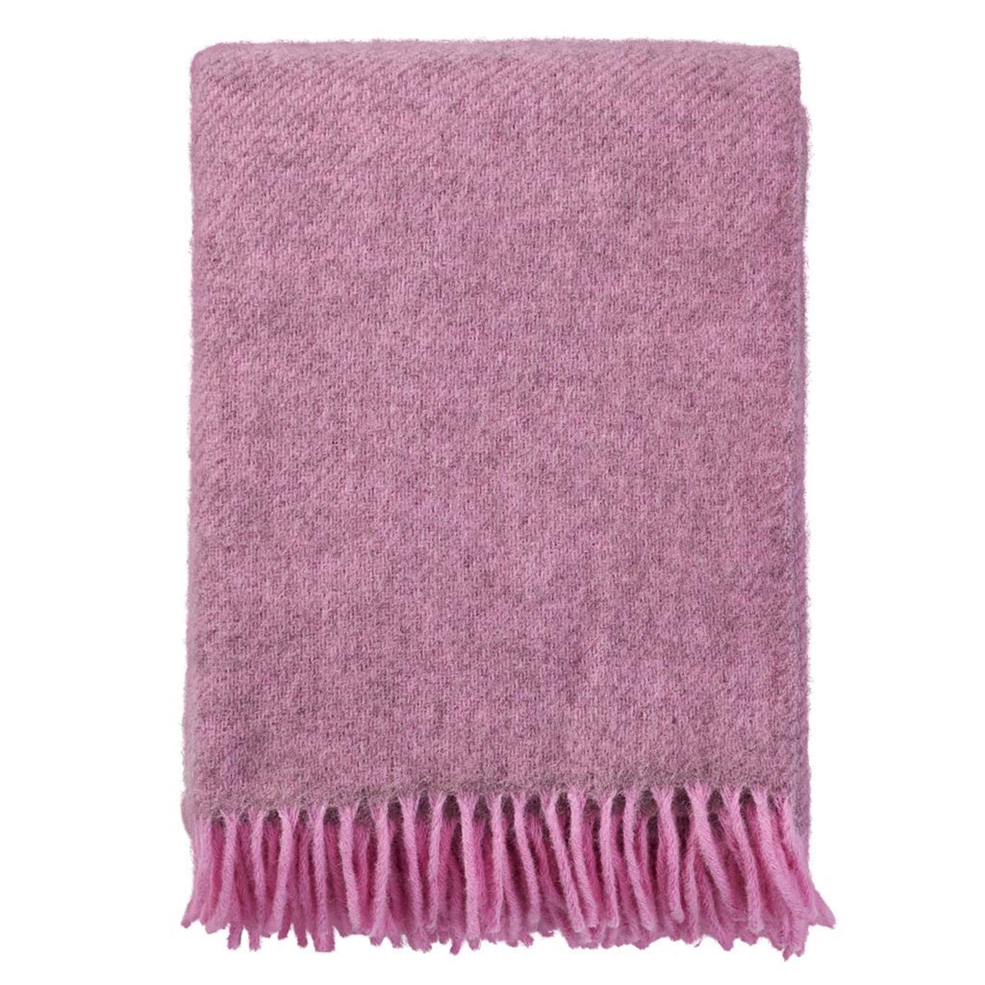 Gotland throw 130 × 200 cm in Rosa