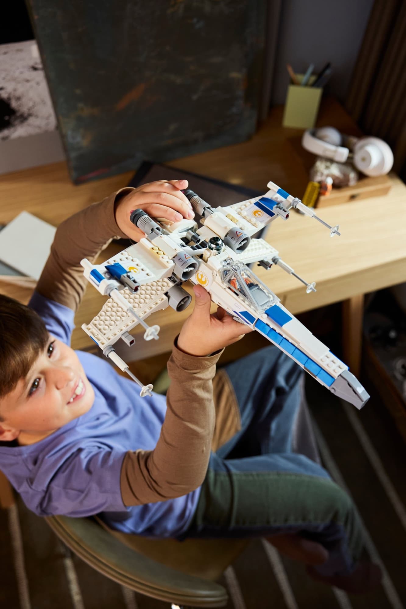 New Republic X-wing being built and played with