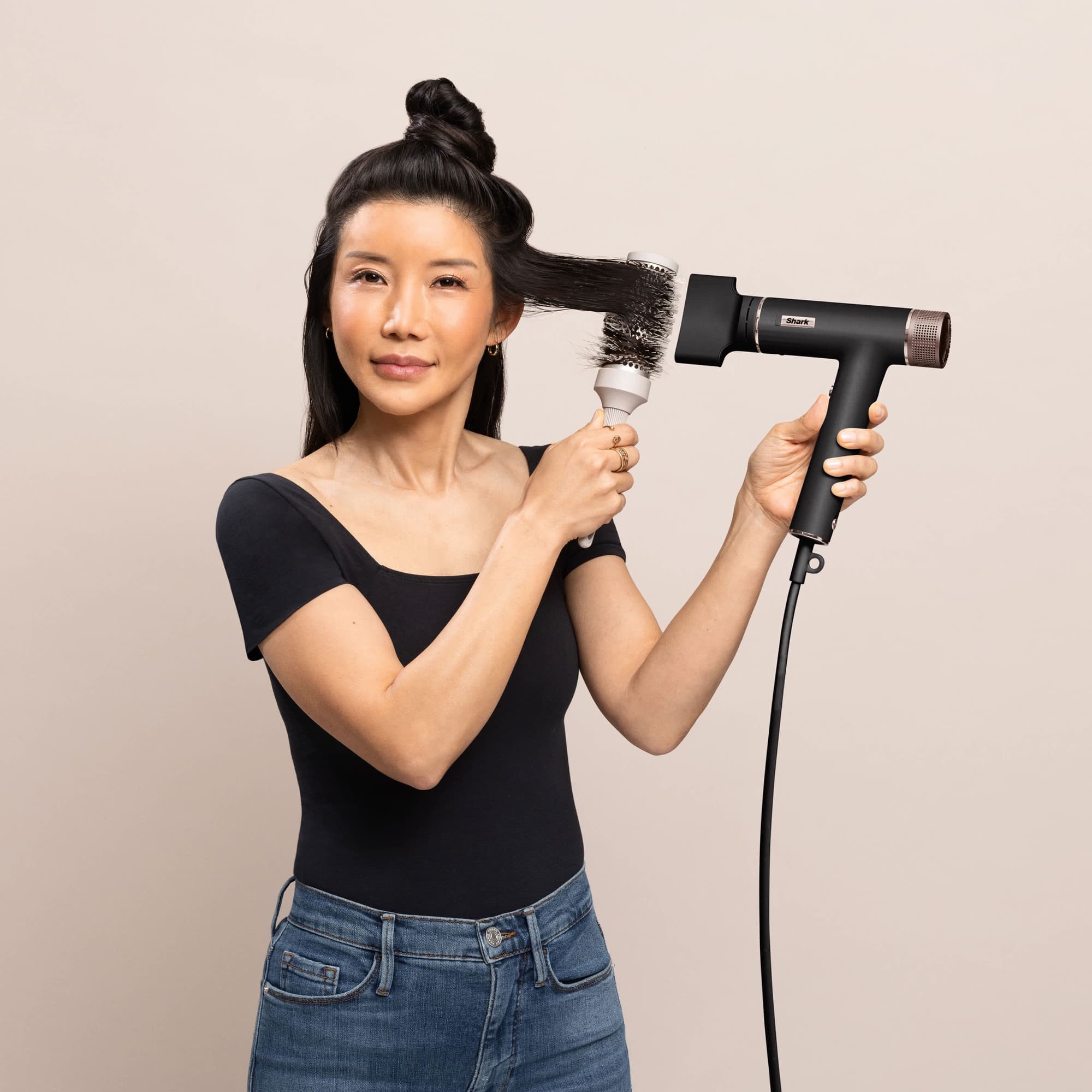 Blow-drying with the QuickSmooth brush