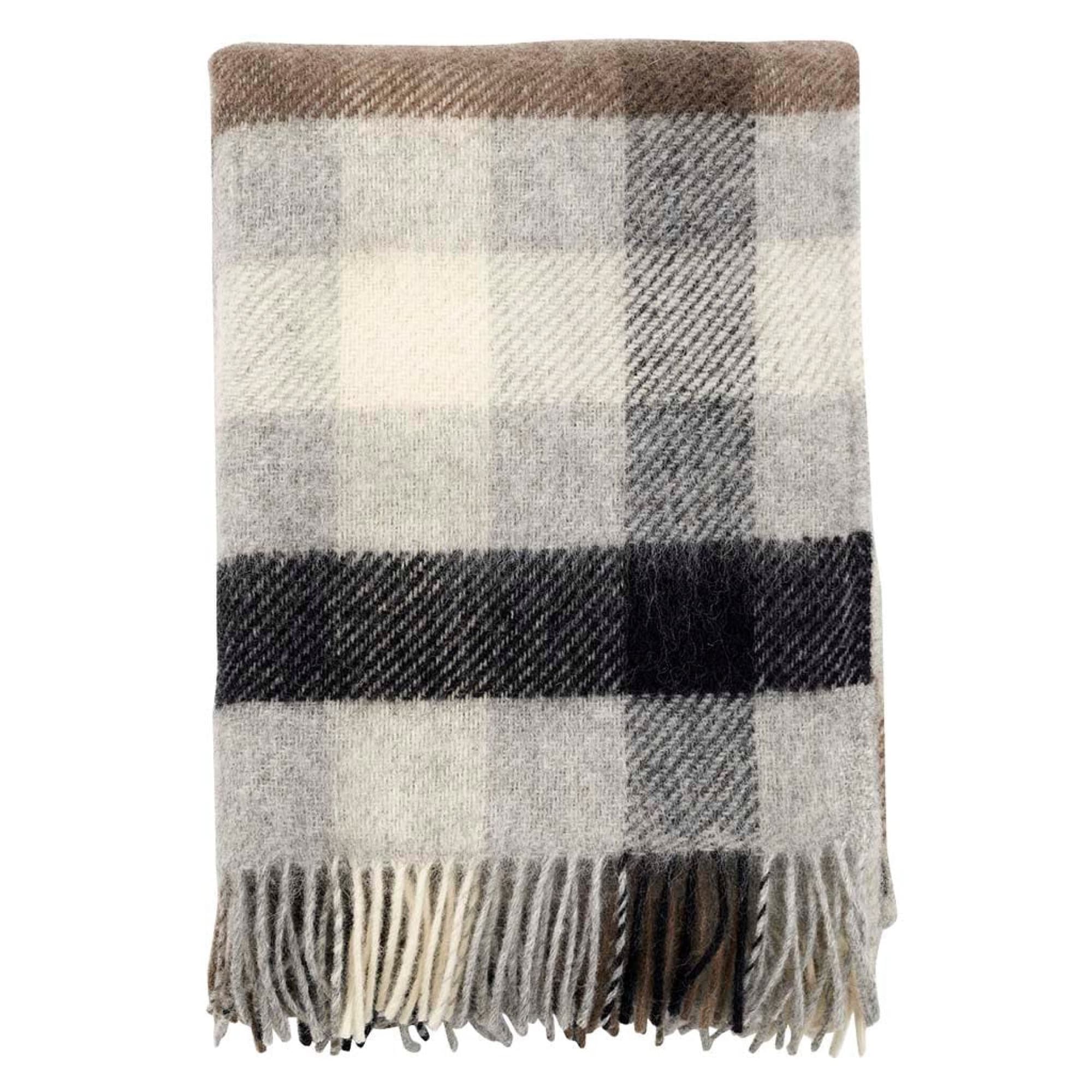 Gotland Multi throw 130 × 200 cm in Multi grå