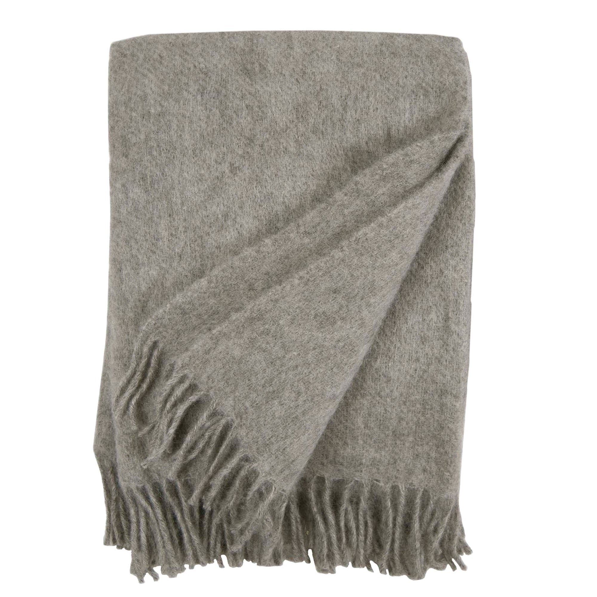 Gotland throw 130 × 200 cm in Grå