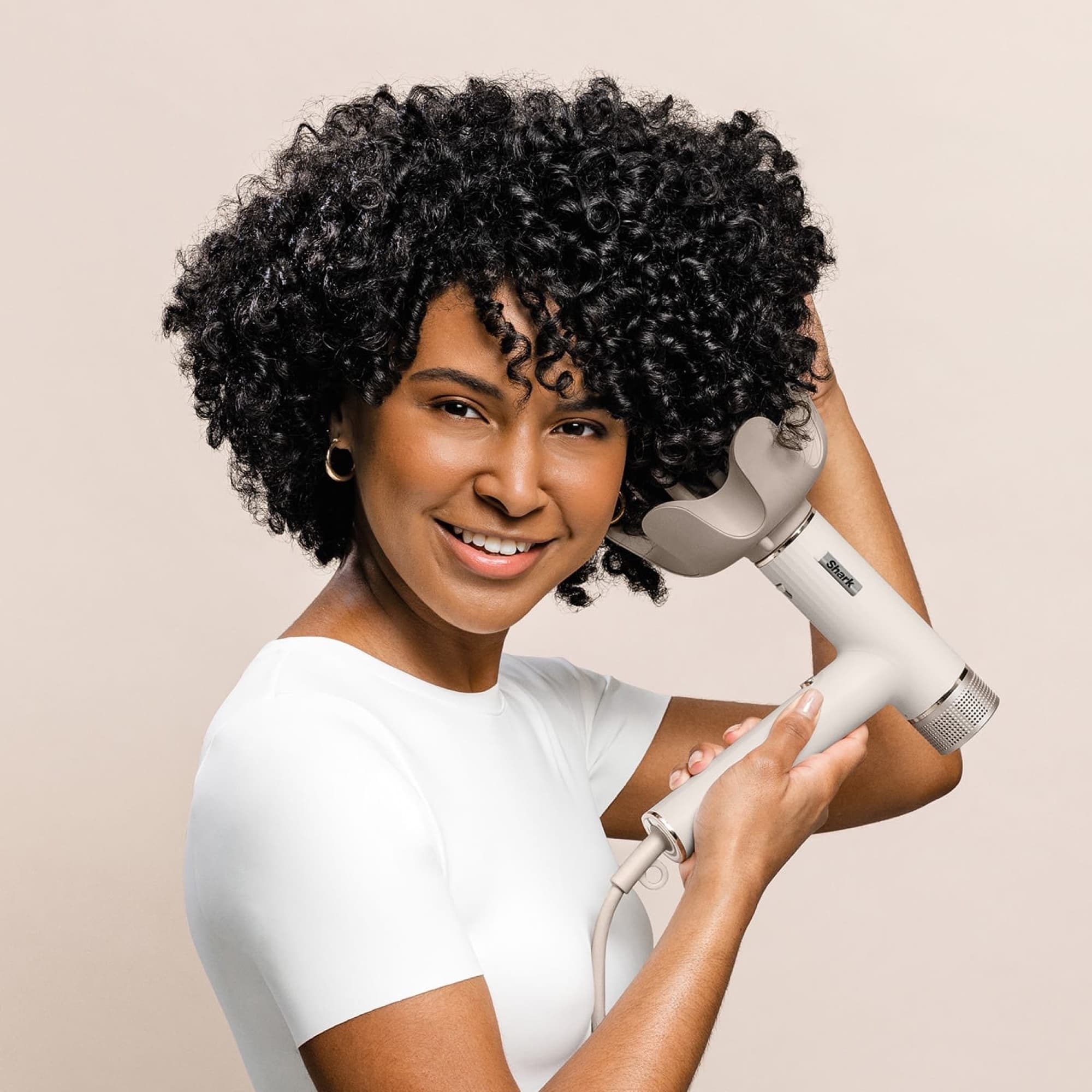 The diffuser in coily hair