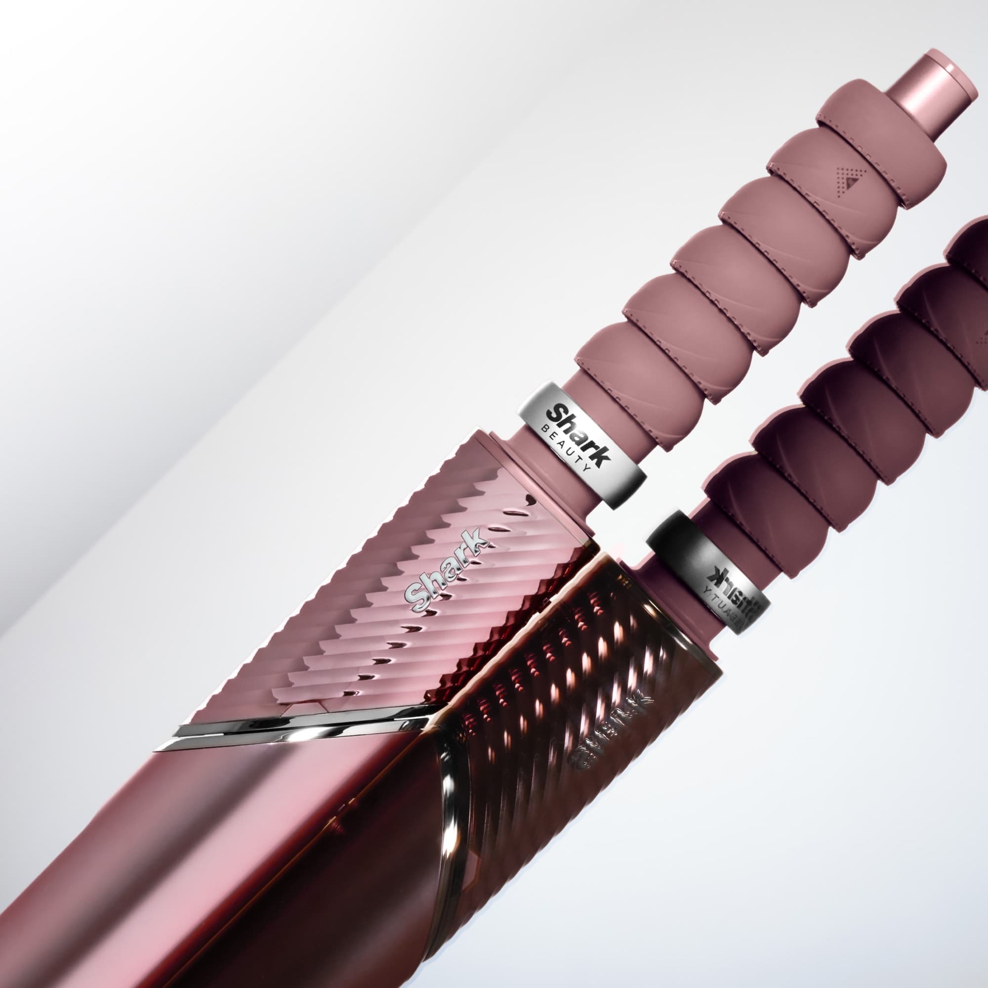 The curlers on the styling wand